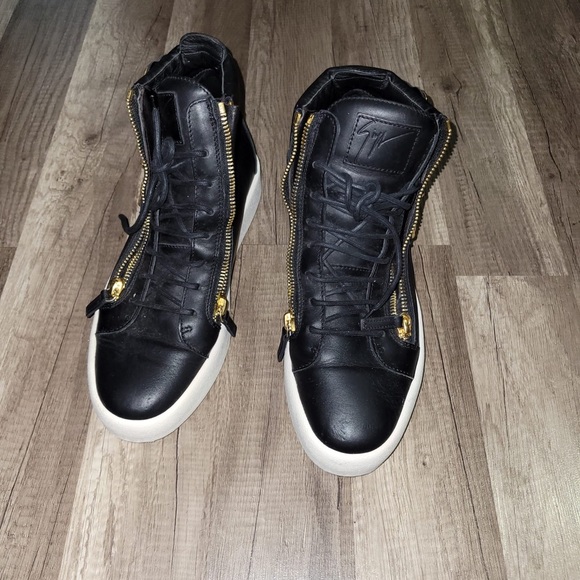 Authentic Giuseppe Zanotti Black Leather - Picture 2 of 6
